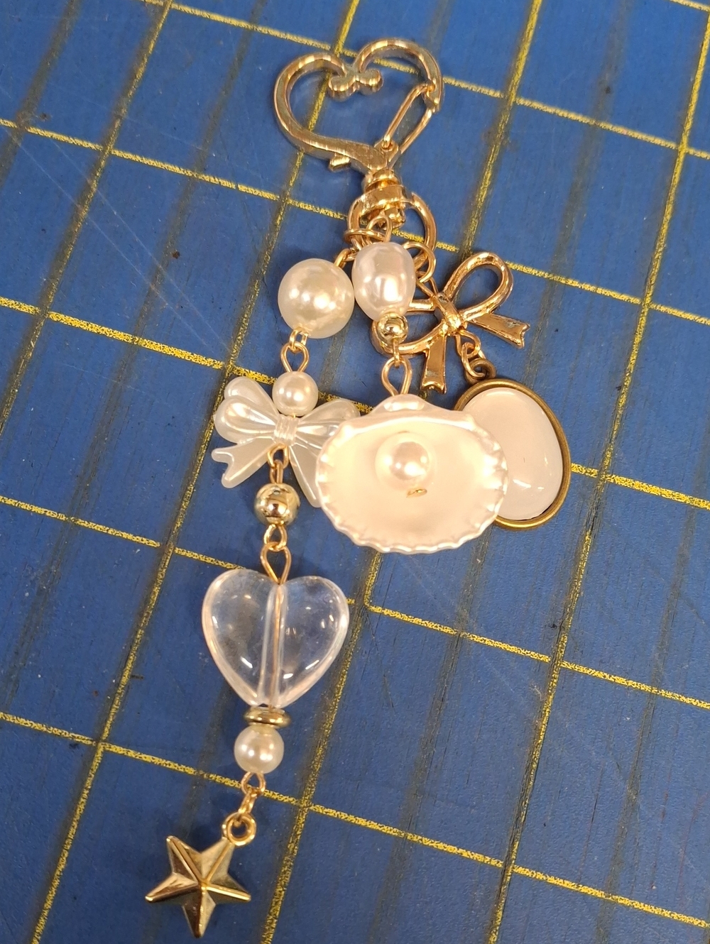 Gold Tone Faux Pearl 5" Keychain Purse Charm White New